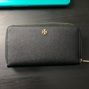 Tory Burch black wallet